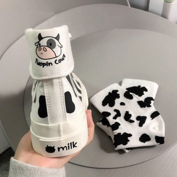 baby cow print shoes3