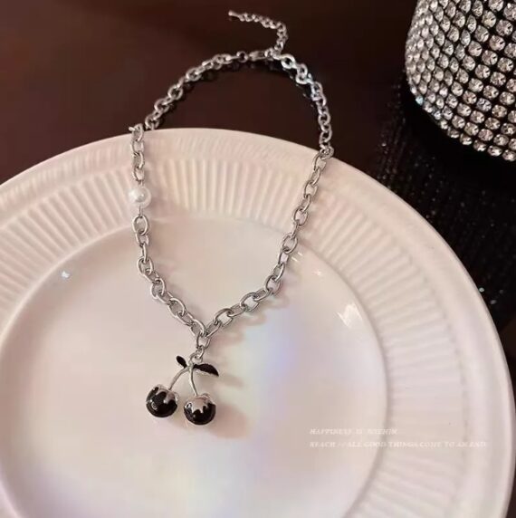 black cherry necklace 3